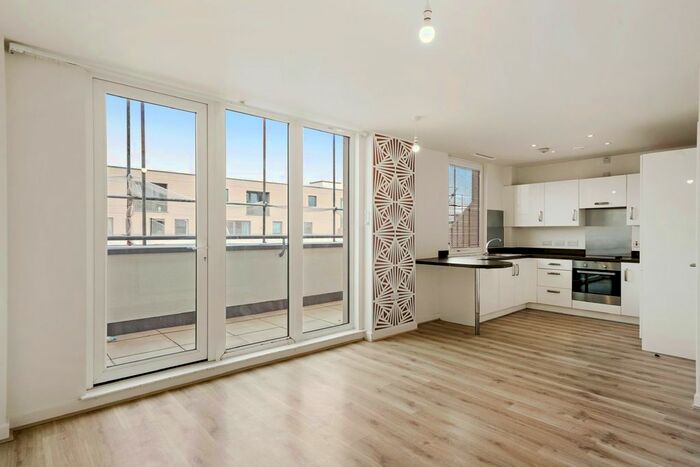 2 Bedroom Flat To Rent In Capitol Way, Edgware, NW9