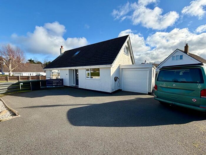4 Bedroom Detached Bungalow For Sale In Llanfaes Parc, Llanfaes, Beaumaris, LL58