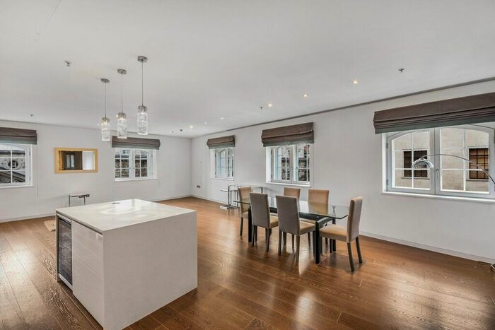 3 Bedroom Flat For Sale In Marconi House, Strand Covent, Garden, WC2R