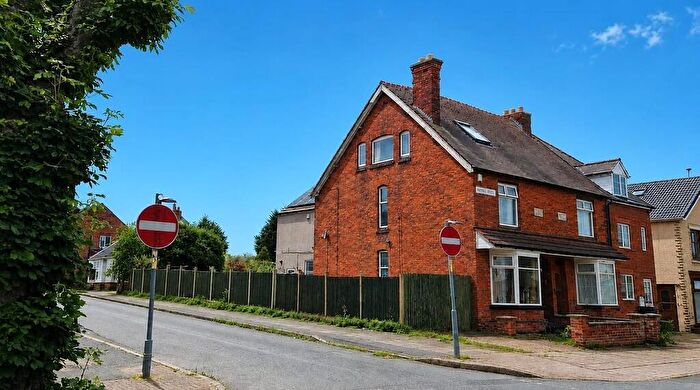4 Bedroom Semi-Detached House For Sale In Fairfax Road, Leicester, LE4