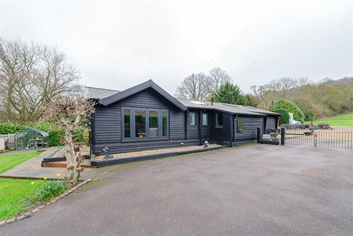 3 Bedroom Bungalow For Sale In Knatts Valley Road, Knatts Valley, Sevenoaks, Kent, TN15