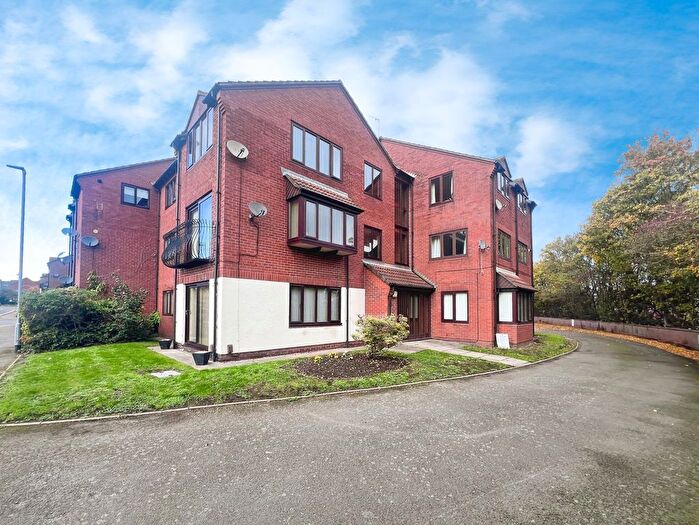 2 Bedroom Flat For Sale In Saxon Mill Lane, Tamworth, B79