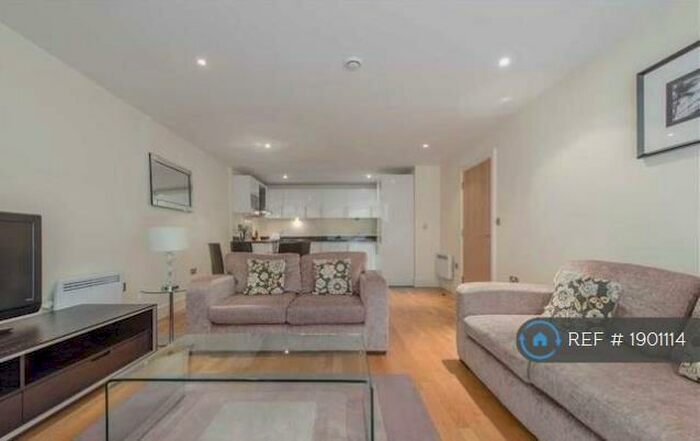 2 Bedroom Flat To Rent In Drayton Park, London, N5