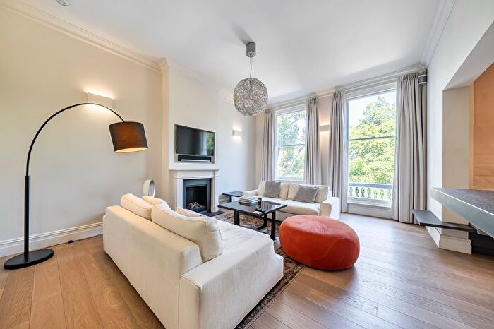 2 Bedroom Flat For Sale In Queen's Gate, South Kensington, SW7