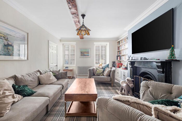 6 Bedroom Terraced House For Sale In Wareham, Dorset, BH20