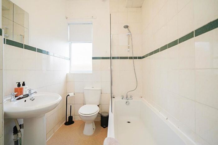 3 Bedroom Terraced House To Rent In John Street, Sheffield, S2