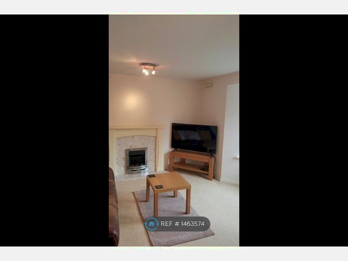 2 Bedroom Flat To Rent In Slaters Way, Nottingham, NG5