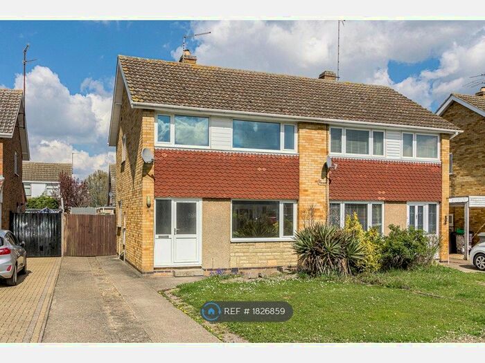 3 Bedroom Semi-Detached House To Rent In [S], Kettering, NN15