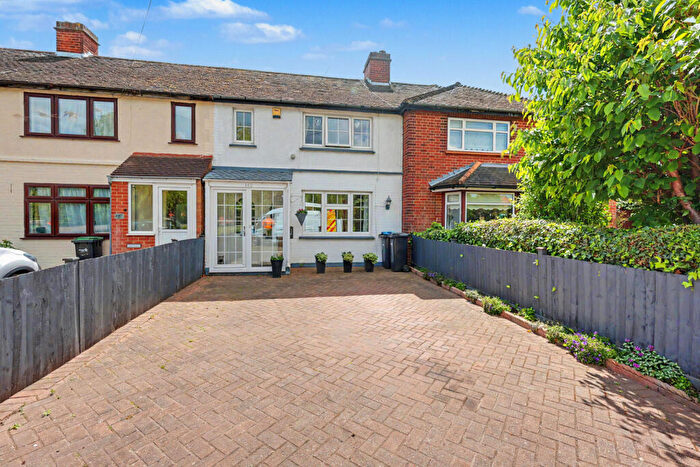 3 Bedroom Terraced House For Sale In Hoe Lane, Enfield, EN1