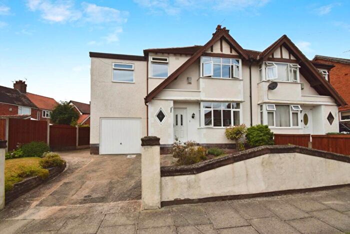 4 Bedroom Semi-Detached House For Sale In Kingsville Road, Bebington, CH63