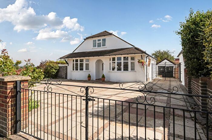 3 Bedroom Bungalow For Sale In Bell View, Windsor, Berkshire, SL4