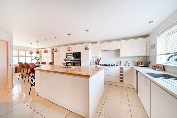 4 Bedroom Detached House For Sale In Coneygate, Meppershall, SG17
