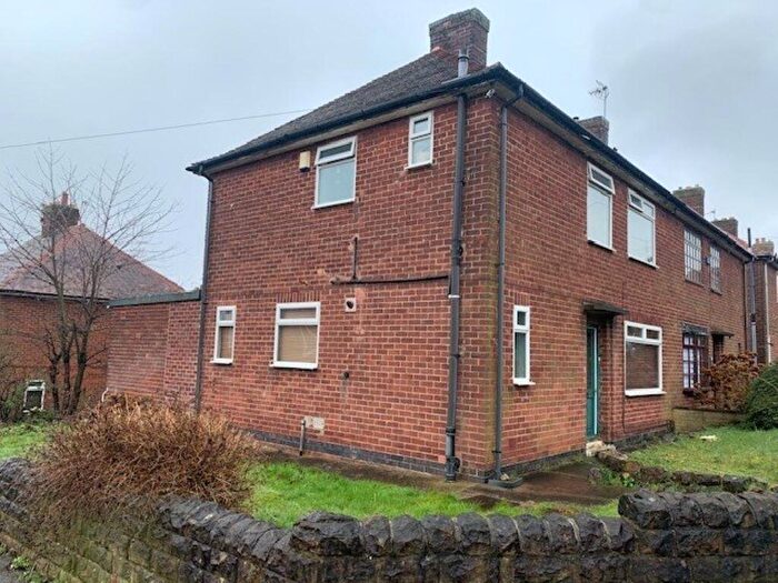 3 Bedroom Semi-Detached House For Sale In Chestnut Grove, Arnold, Nottingham, NG5