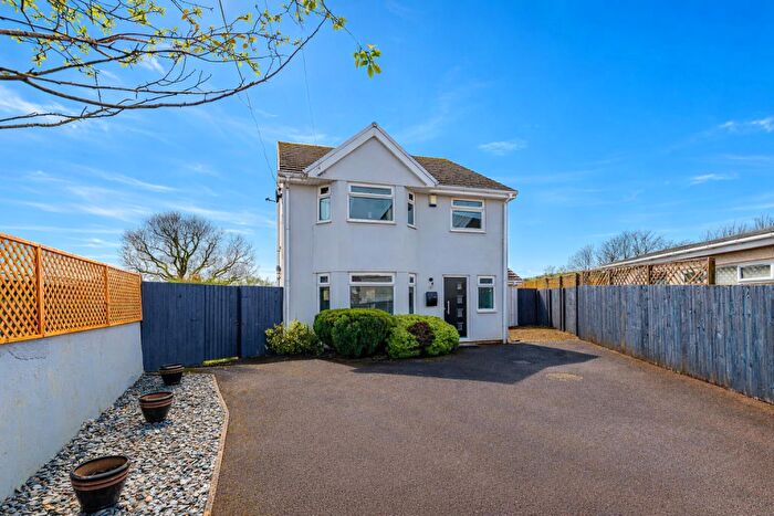 3 Bedroom Detached House For Sale In St. Cenydd Road, Caerphilly, CF83