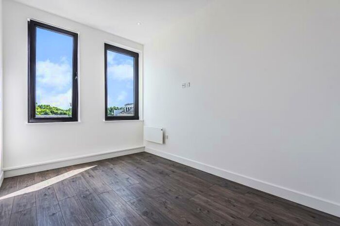 2 Bedroom Apartment To Rent In Bracknell, Berkshire, RG12