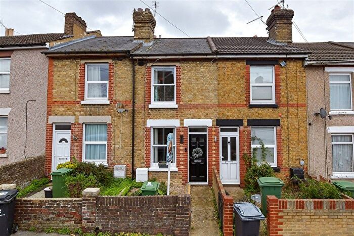2 Bedroom Terraced House For Sale In Western Road, Maidstone, Kent, ME16