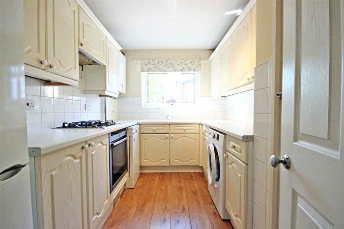 2 Bedroom Apartment For Sale In St. Michaels Road, Bedford, Bedfordshire, MK40