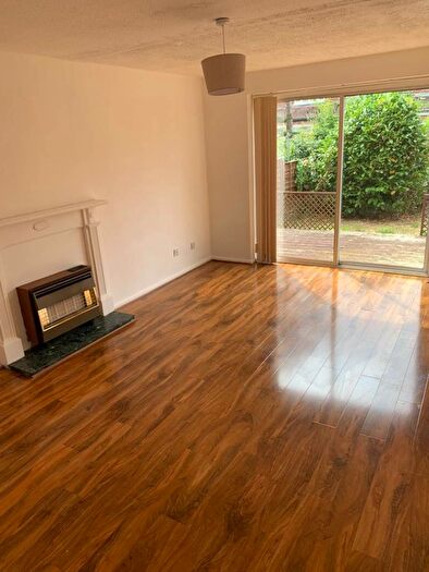 4 Bedroom Detached House To Rent In Lineham Close, Stockport, SK4