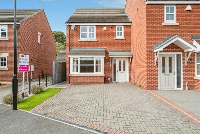 3 Bedroom Semi-Detached House For Sale In Blakewood Drive, Blaxton, Doncaster, DN9