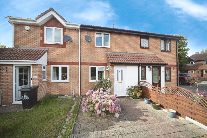 2 Bedroom Terraced House For Sale In Redlake Drive, Taunton, TA1