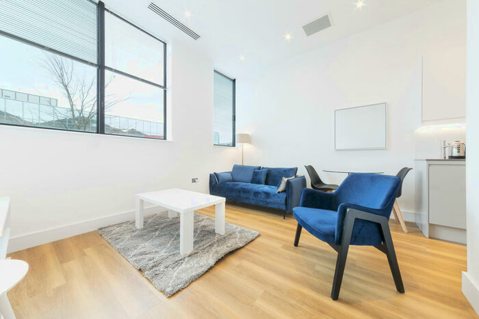 Apartment To Rent In Bath Road, Slough, SL1