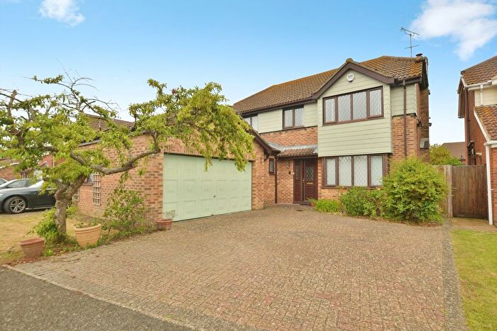 4 Bedroom Detached House For Sale In Anne Roper Close, Littlestone, Kent, TN28
