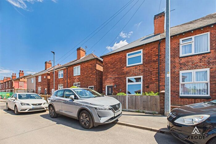 3 Bedroom Semi-Detached House For Sale In , Eden Street, Derby, DE24