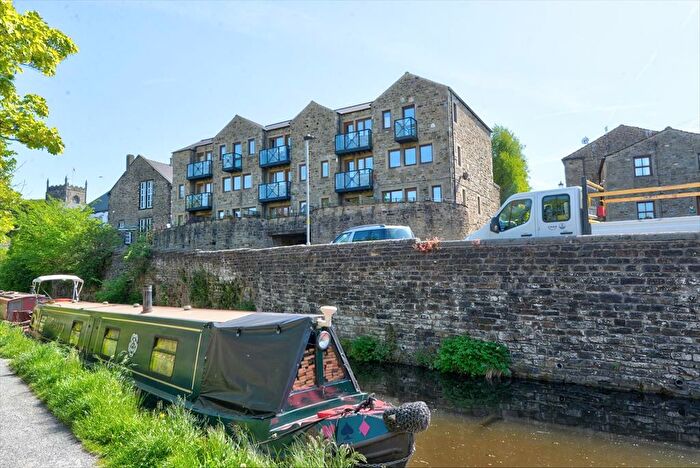 3 Bedroom Town House To Rent In Bay Horse Court, Skipton, BD23