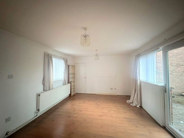 1 Bedroom Flat For Sale In Brynglas, Hollybush, Cwmbran, NP44