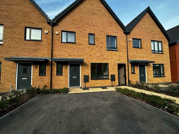 3 Bedroom House To Rent In Newcourt Road, Fletton Folly, PE7