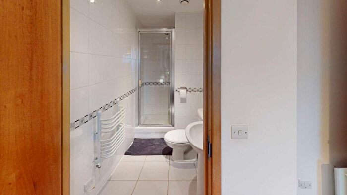 2 Bedroom Apartment To Rent In Tradewind Square, Liverpool, L1