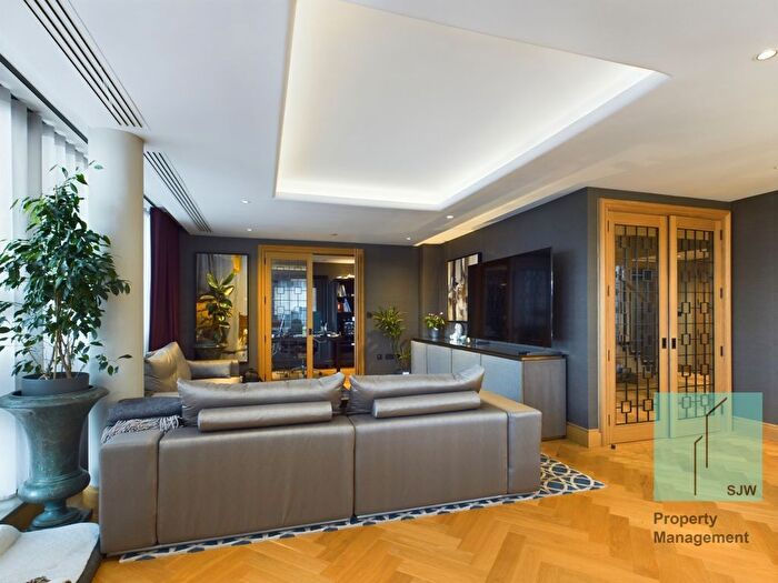 3 Bedroom Flat To Rent In John Islip Street, London, SW1P