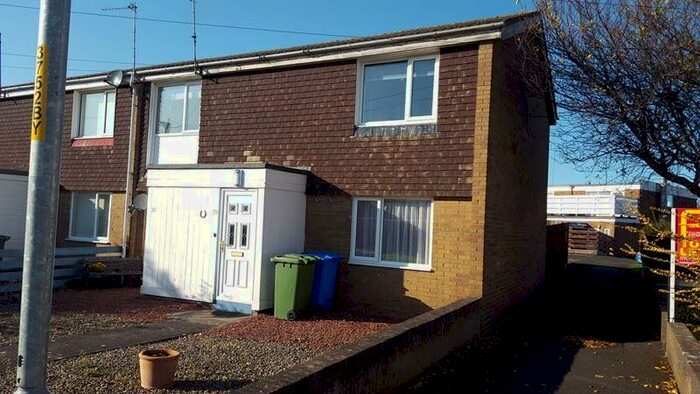 2 Bedroom Flat To Rent In Holystone Close, Newsham Farm, Blyth, Northumberland, NE24