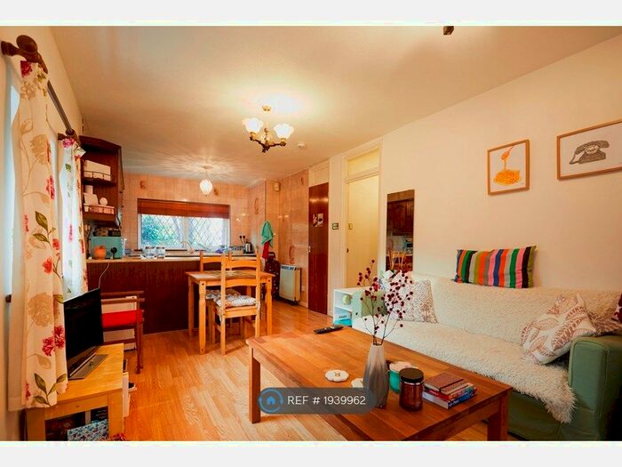 1 Bedroom Flat To Rent In Shipwright Road, London, SE16