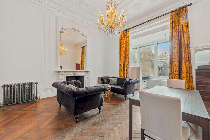 Studio To Rent In Queen's Gate, London, SW7