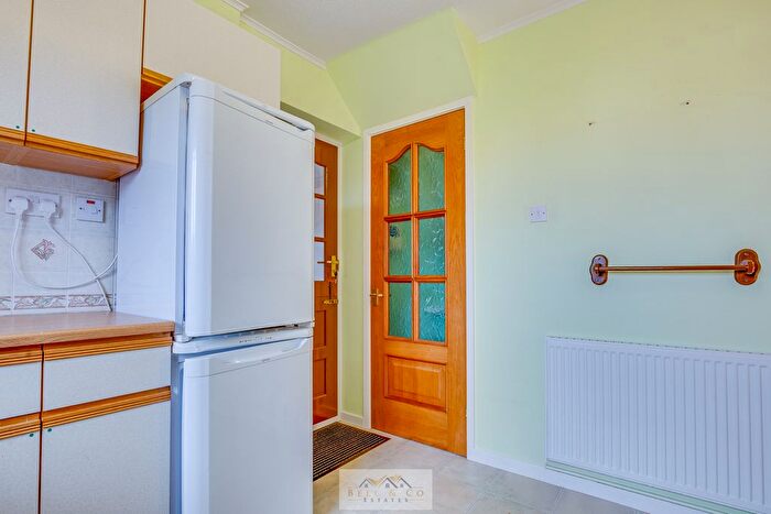 3 Bedroom Detached House For Sale In Fern Close, Eckington, Sheffield, S21