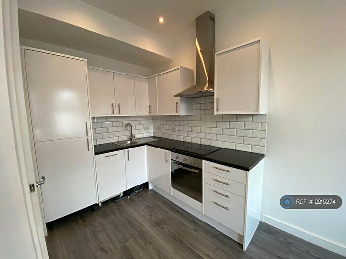 2 Bedroom Flat To Rent In Haringey, London, N4