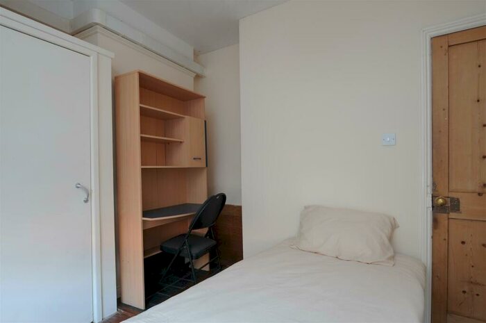 7 Bedroom House To Rent In Hurst StreetOxford, OX4