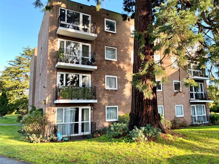 2 Bedroom Apartment For Sale In Gresley Court, Hawkshead Road, Potters Bar, EN6