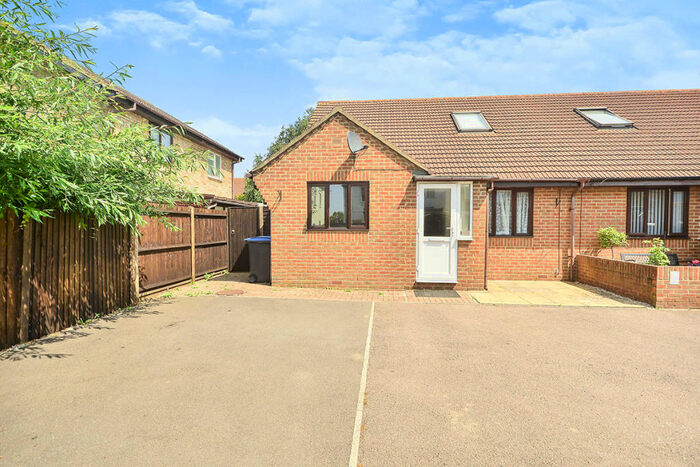 3 Bedroom Bungalow To Rent In Graylen Close, Deal, Kent, CT14