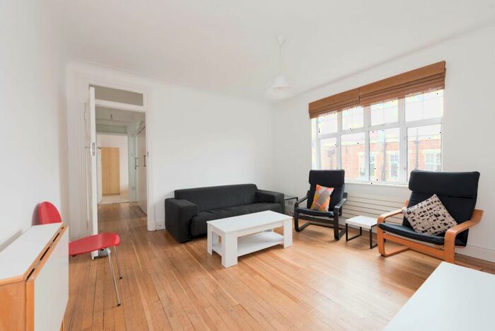2 Bedroom Apartment To Rent In Haverstock Hill, London, NW3