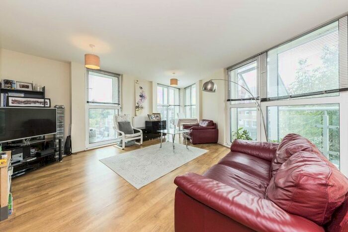 2 Bedroom Flat To Rent In Granville Gardens, London, W5