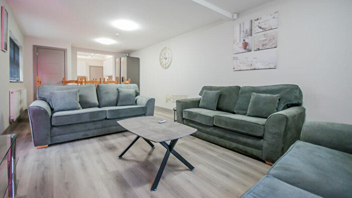 7 Bedroom Terraced House To Rent In Bournbrook Road, Selly Oak, Birmingham, B29