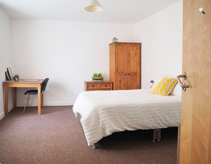 4 Bedroom Flat To Rent In Walter Road, Swansea, SA1