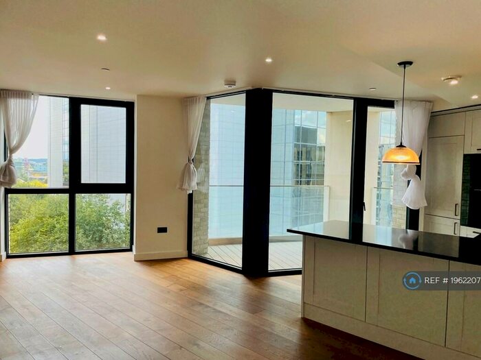 2 Bedroom Flat To Rent In Emery Way, London, E1W