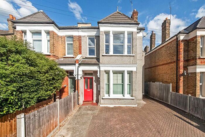3 Bedroom Flat For Sale In Vancouver Road, Forest Hill, London, SE23