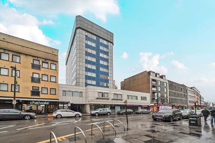 1 Bedroom Flat For Sale In Skyline Apartment, Slough, SL1