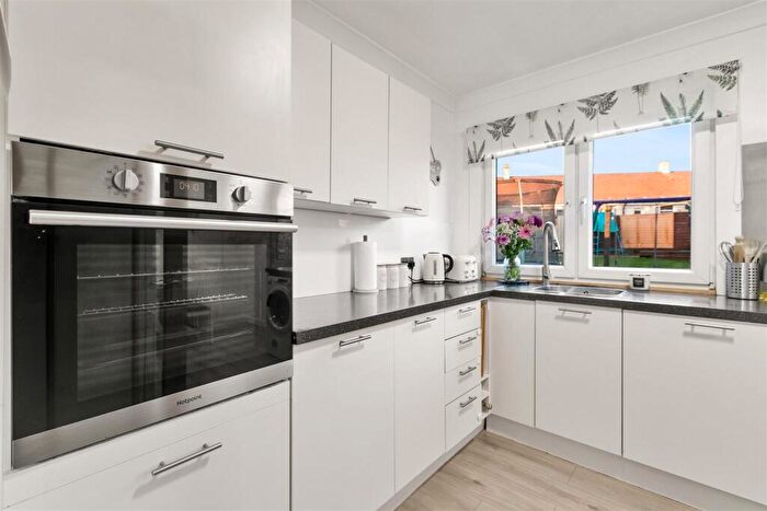 3 Bedroom End Of Terrace House For Sale In Barrs Terrace, Dumbarton, G82