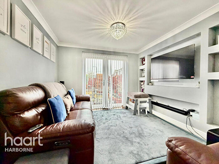 3 Bedroom Semi Detached House To Rent In Birchfield Ln, Oldbury, B69