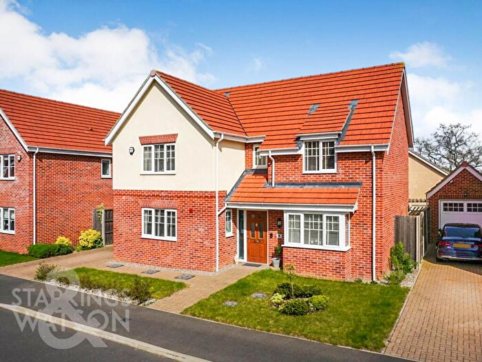 4 Bedroom Detached House For Sale In Nursery Close, Lowestoft, NR32